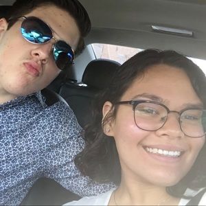 Meet your Posher, Ana